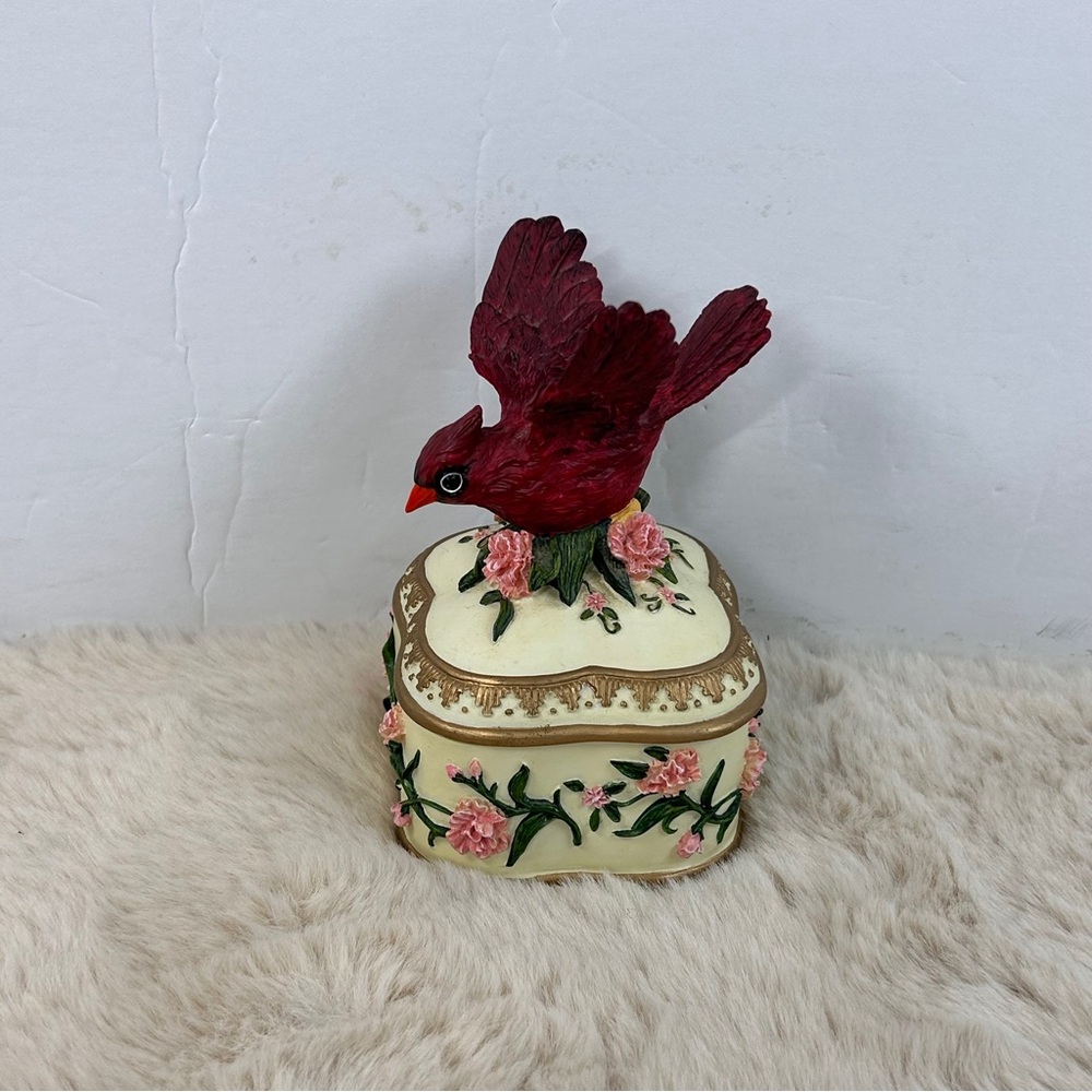 Elegant Red Bird Music Box‎ with Floral Accents
